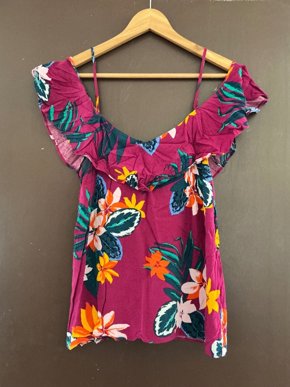 Old Navy, purple floral off shoulder tank, size M